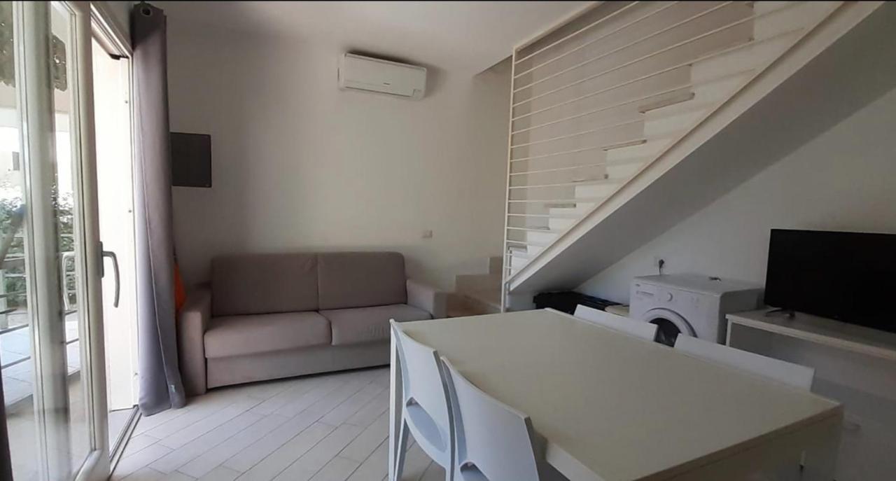 Villetta Federico Climatizzata Con Giardino Privato Viddalba Exterior foto
