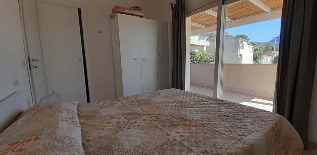 Villetta Federico Climatizzata Con Giardino Privato Viddalba Exterior foto
